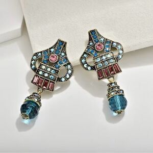 🩵 NEW Elegant Vintage Style Blue and Pink Beaded Crystal Earrings 🩵